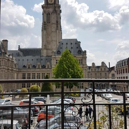 T2 Sur Les Places Arras Bagian luar foto
