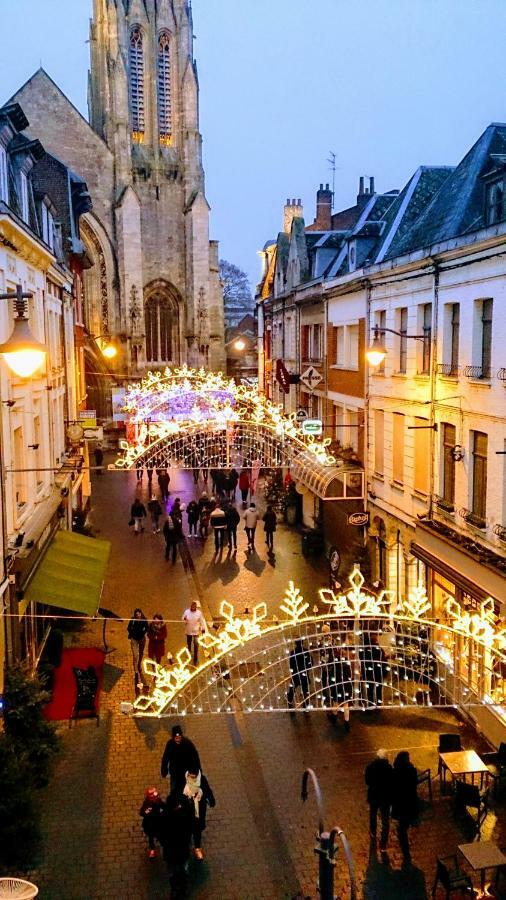 T2 Sur Les Places Arras Bagian luar foto