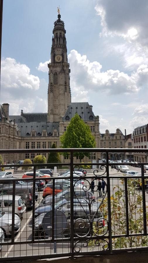 T2 Sur Les Places Arras Bagian luar foto